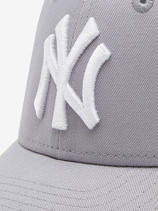 BONÉ NEW ERA 940 LEAG BASIC NEW YORK/YANKEES GREY YOUTH 10879075E